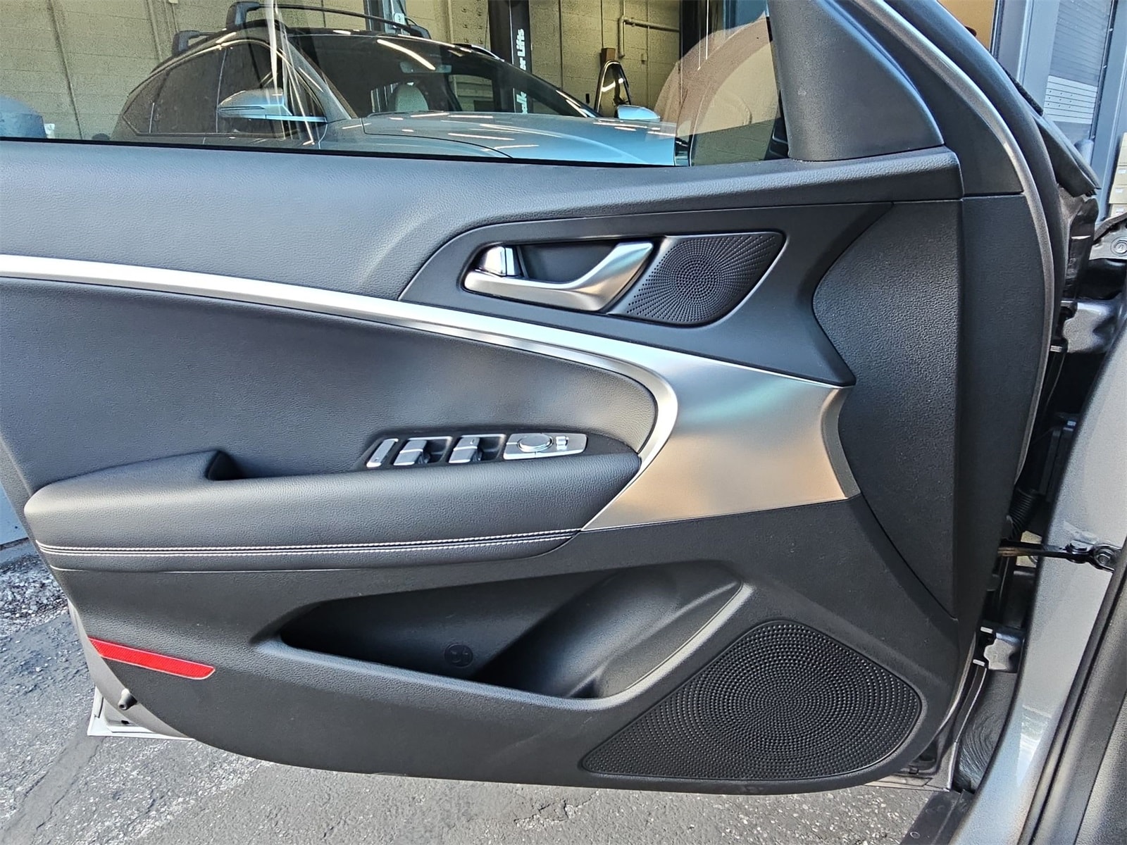 Thumbnail: 2026 Genesis G70 - 28