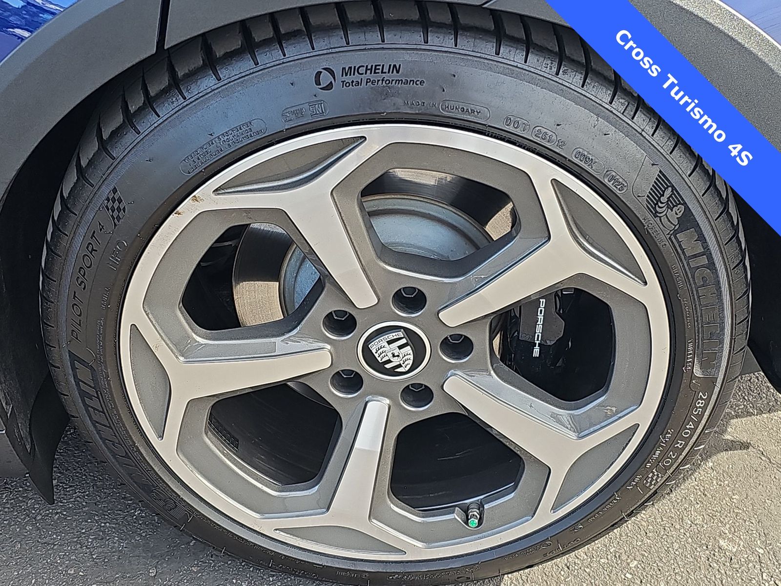 Thumbnail: 2023 Porsche Taycan - 12