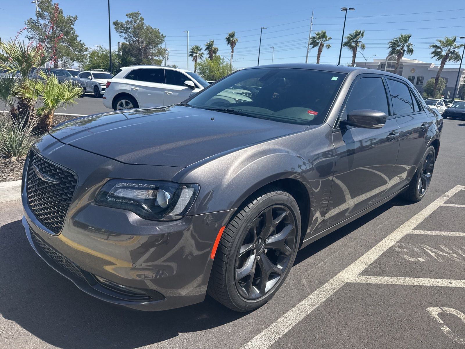 Thumbnail: 2022 Chrysler 300 - 2