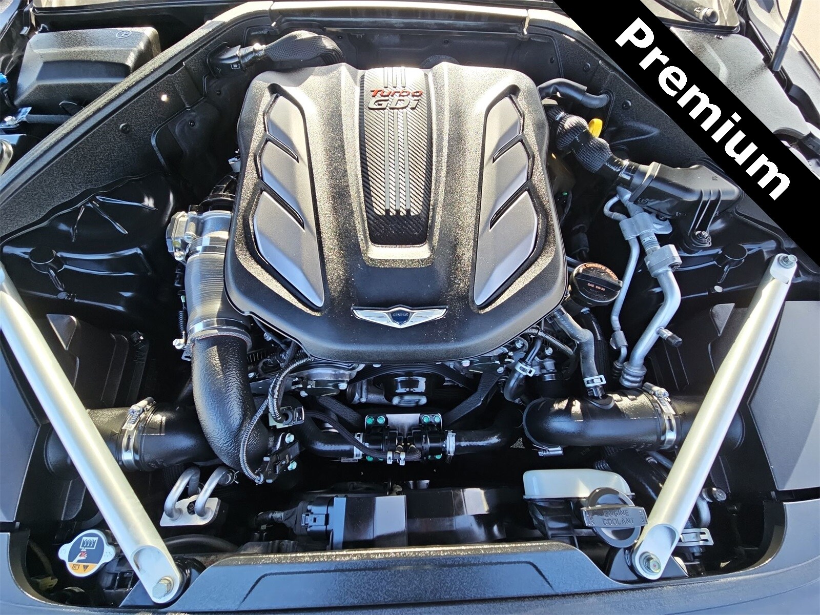 Thumbnail: 2017 Genesis G90 - 8