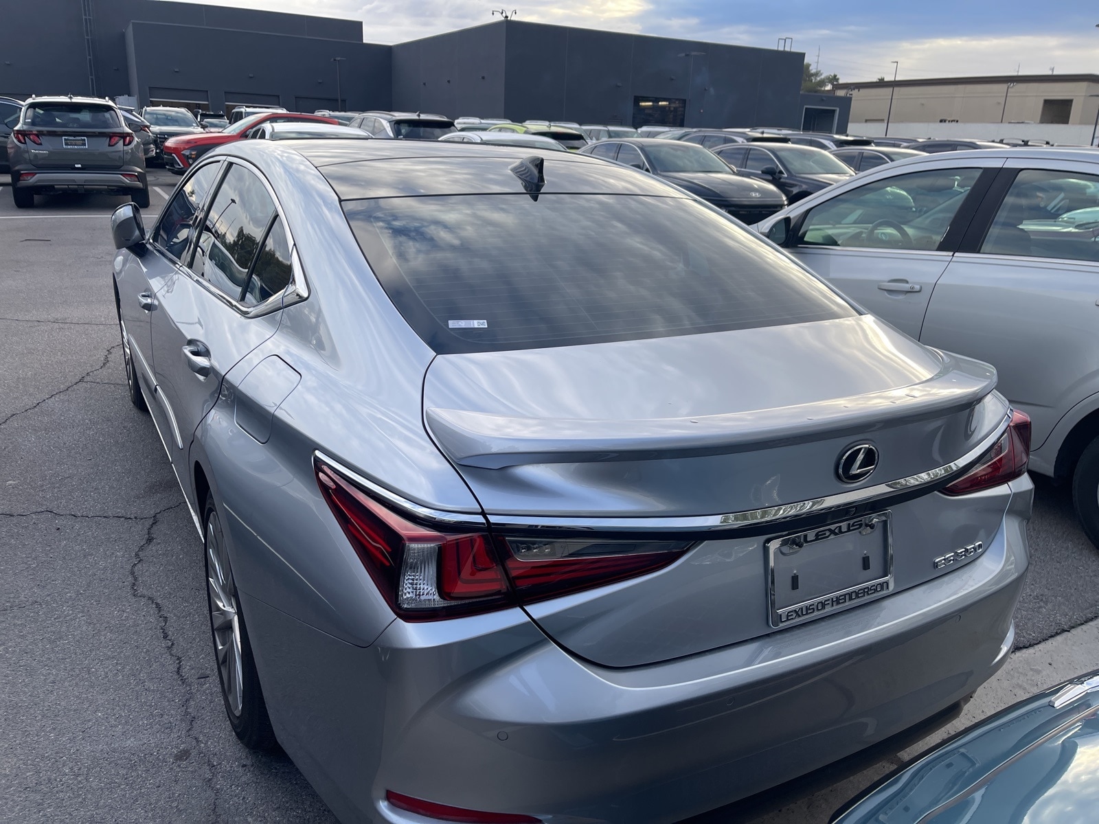 Thumbnail: 2022 Lexus ES - 5