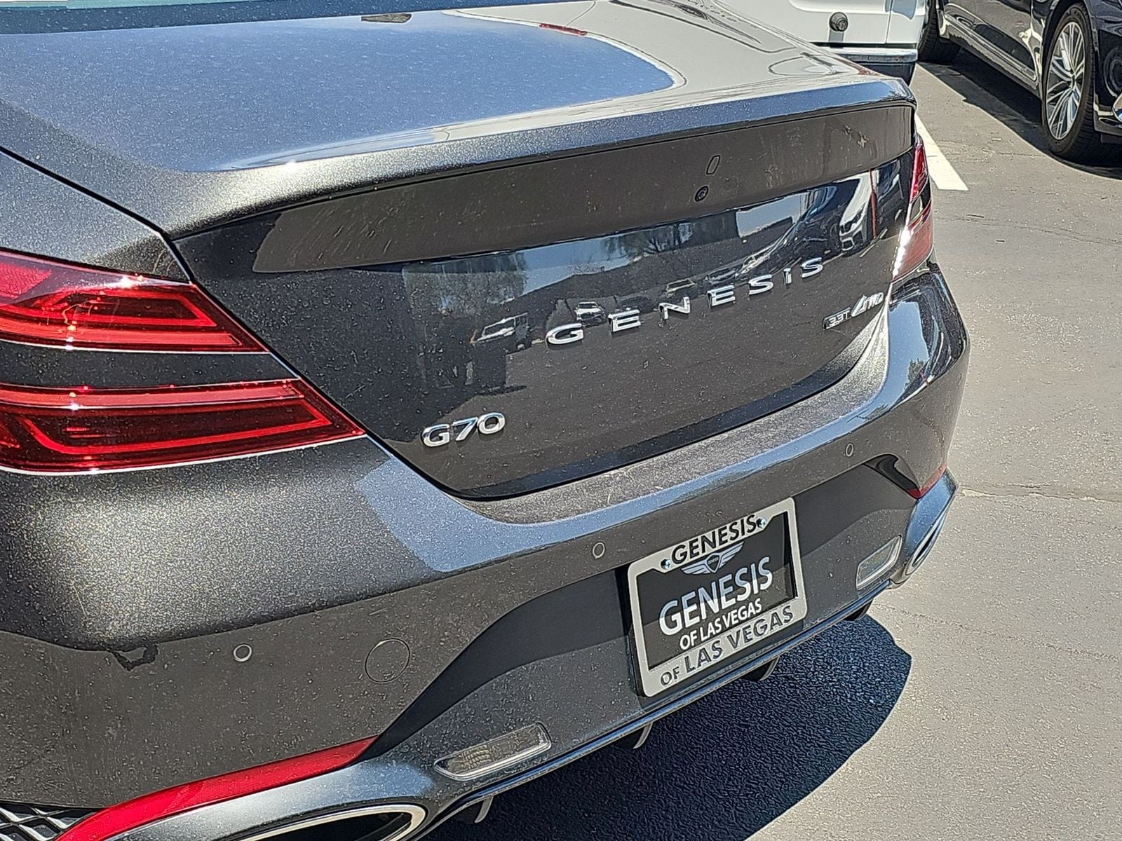 Thumbnail: 2022 Genesis G70 - 12