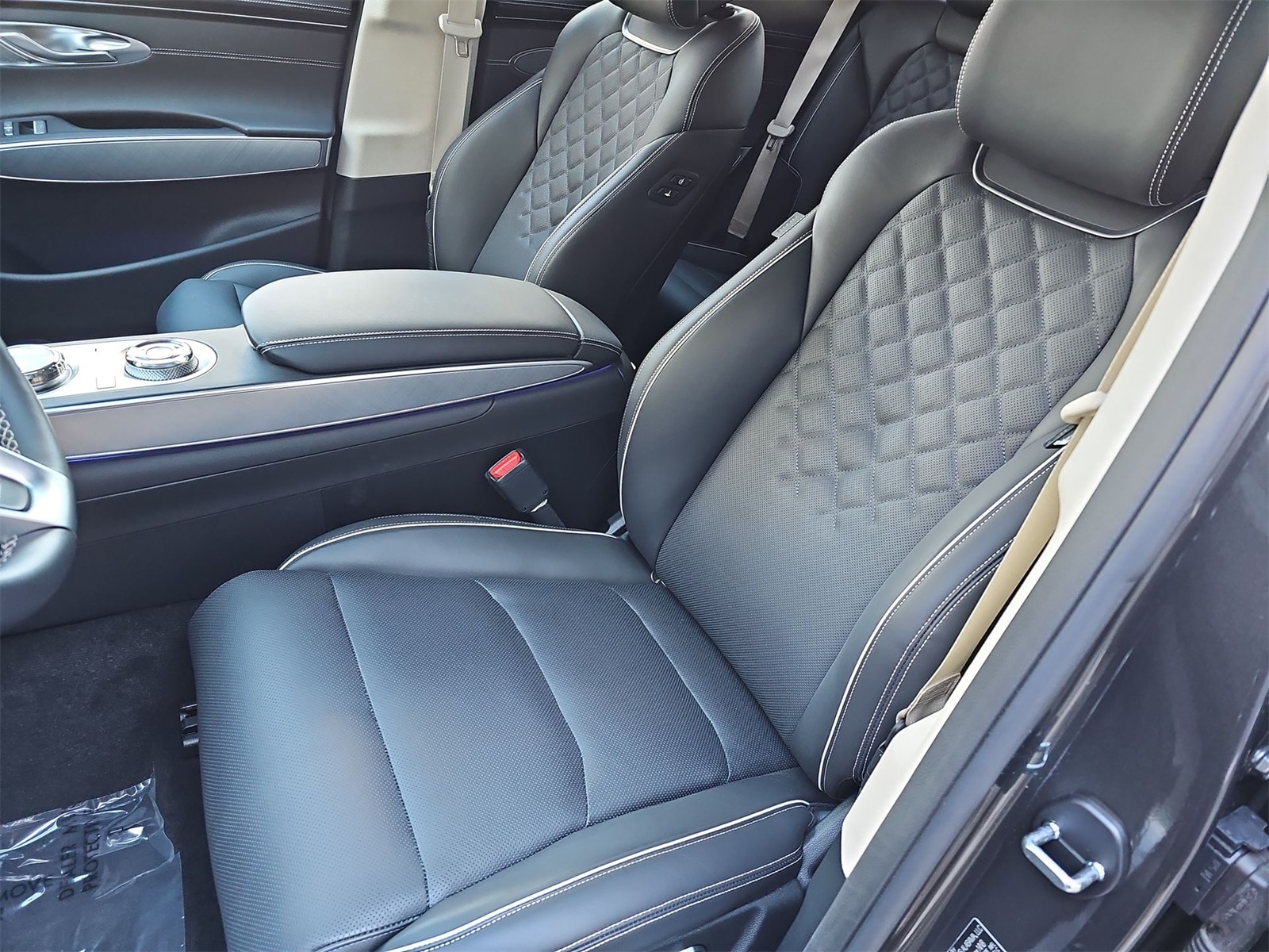 Thumbnail: 2025 Genesis GV70 - 15