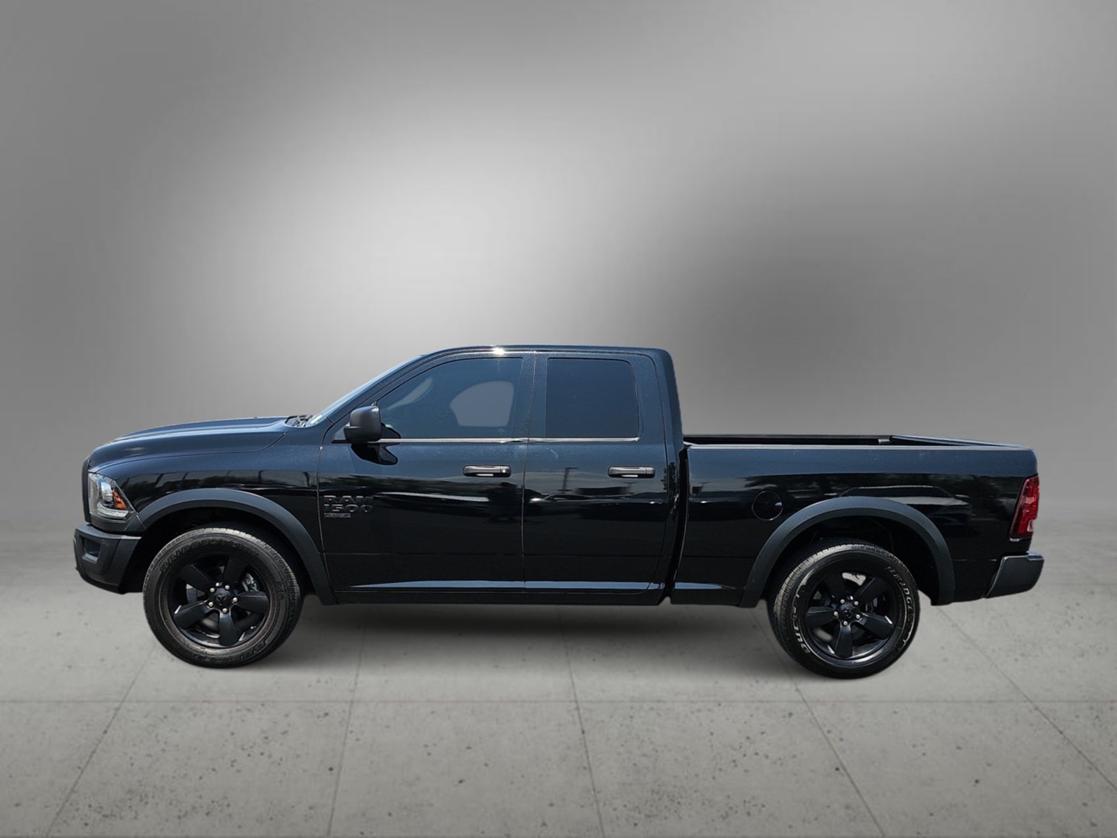 Thumbnail: 2020 RAM 1500 Classic - 6