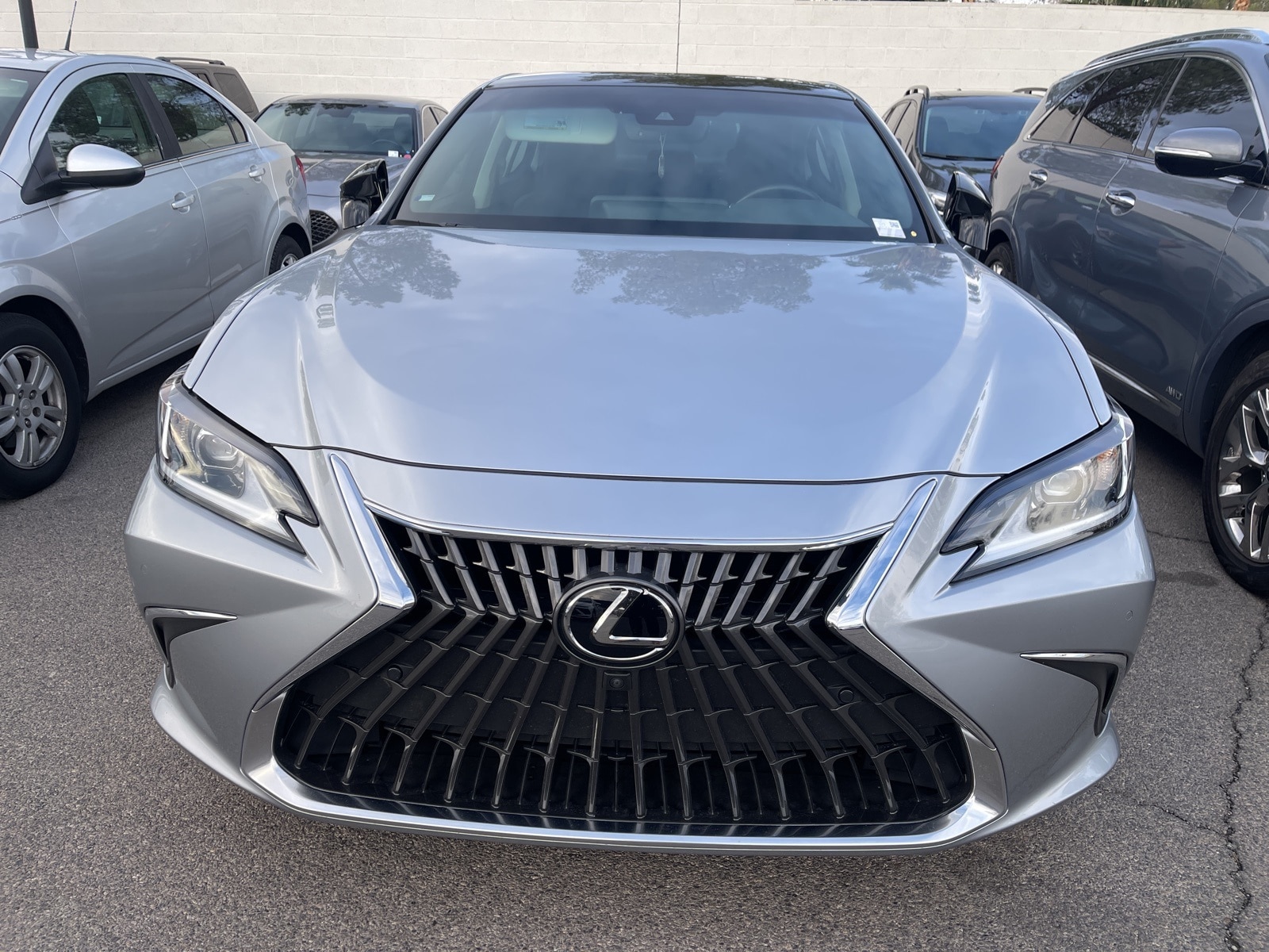 Thumbnail: 2022 Lexus ES - 1