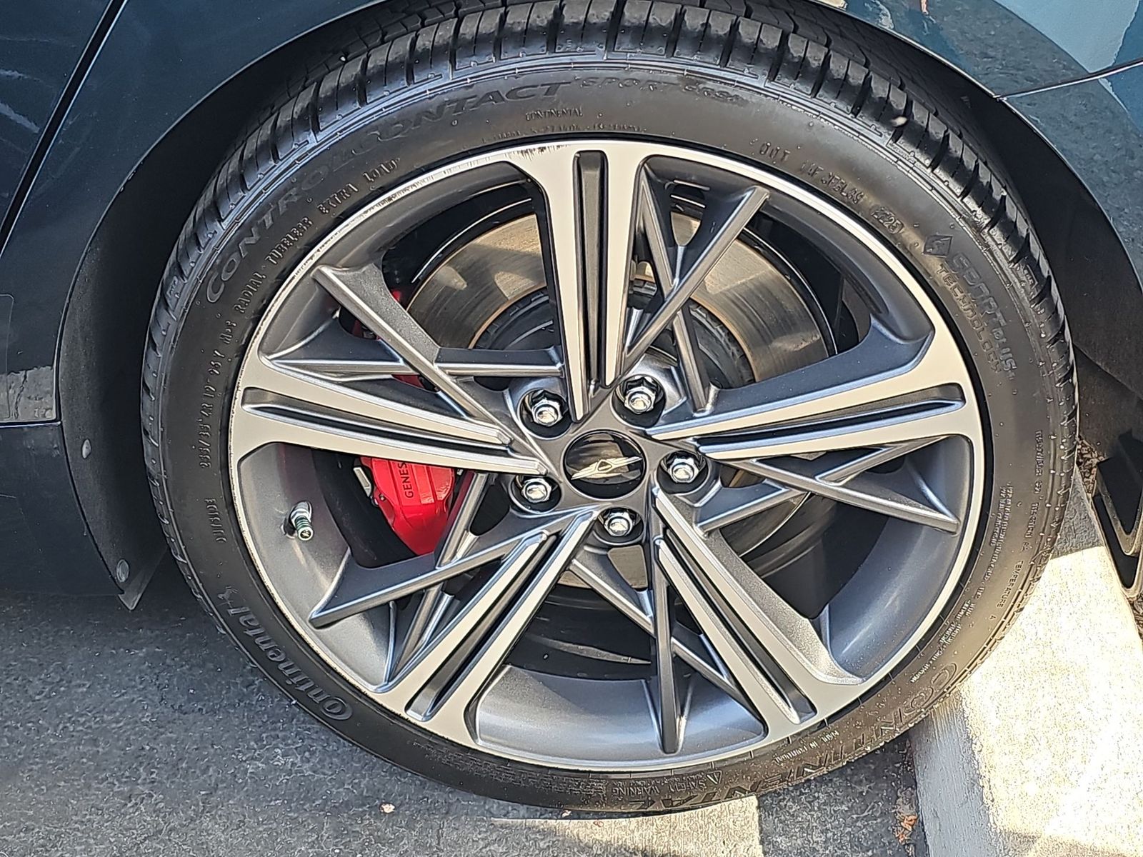 Thumbnail: 2024 Genesis G70 - 12