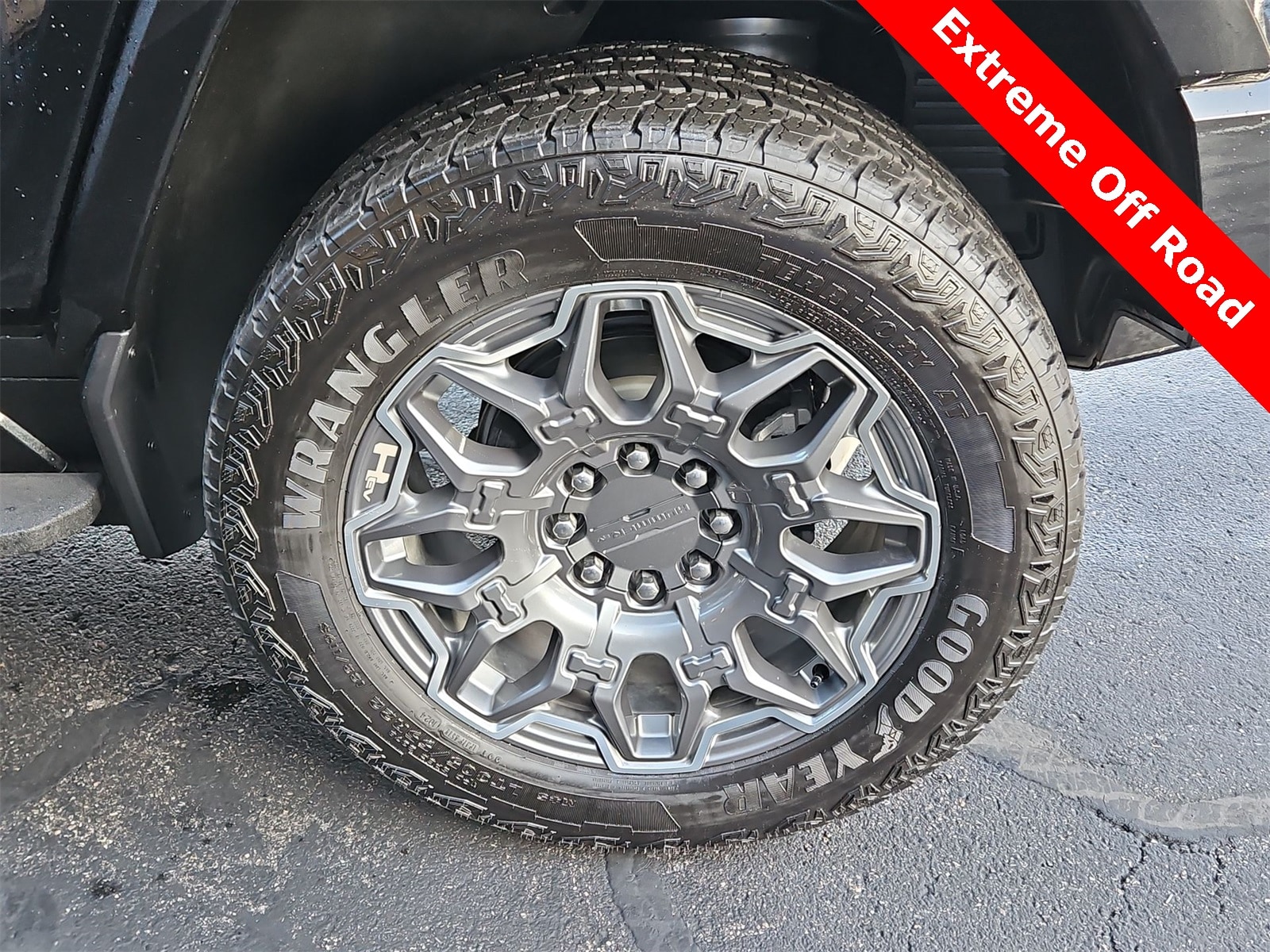 Thumbnail: 2024 GMC Hummer EV - 12