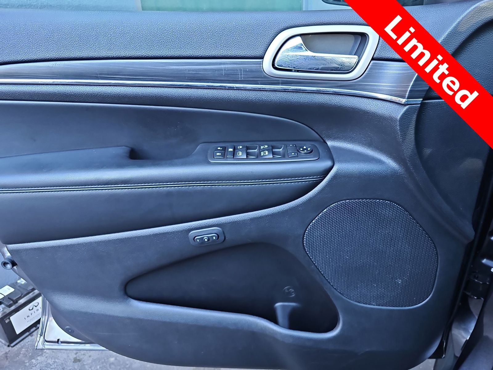 Thumbnail: 2021 Jeep Grand Cherokee - 28