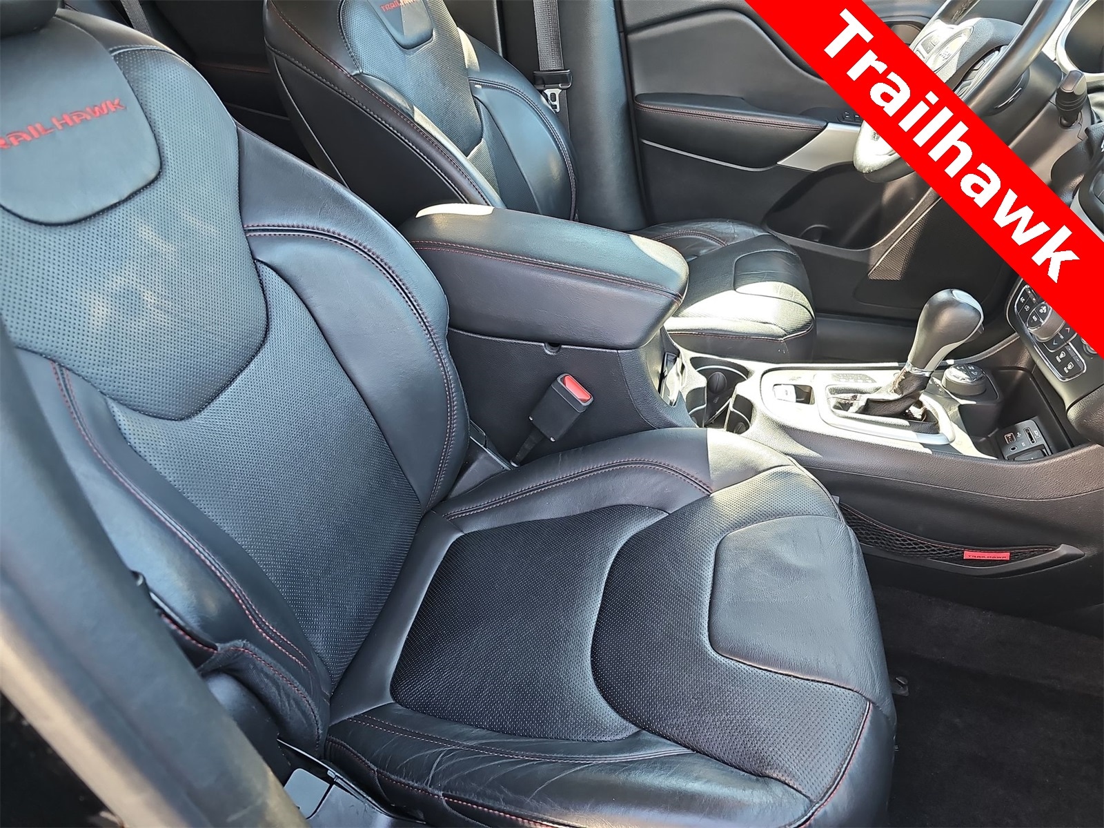 Thumbnail: 2017 Jeep Cherokee - 18