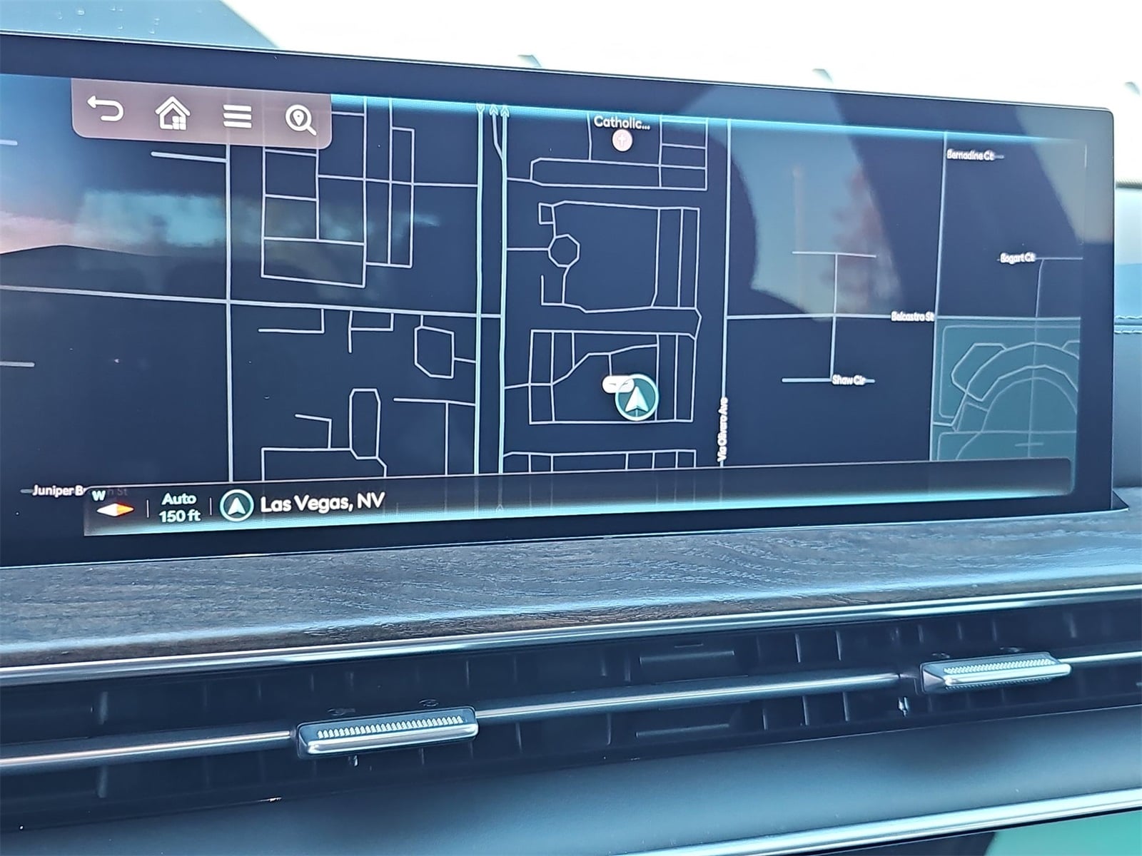 Thumbnail: 2025 Genesis GV80 - 25