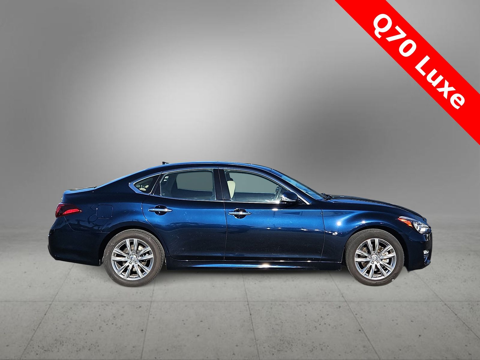 Thumbnail: 2019 INFINITI Q70 - 9