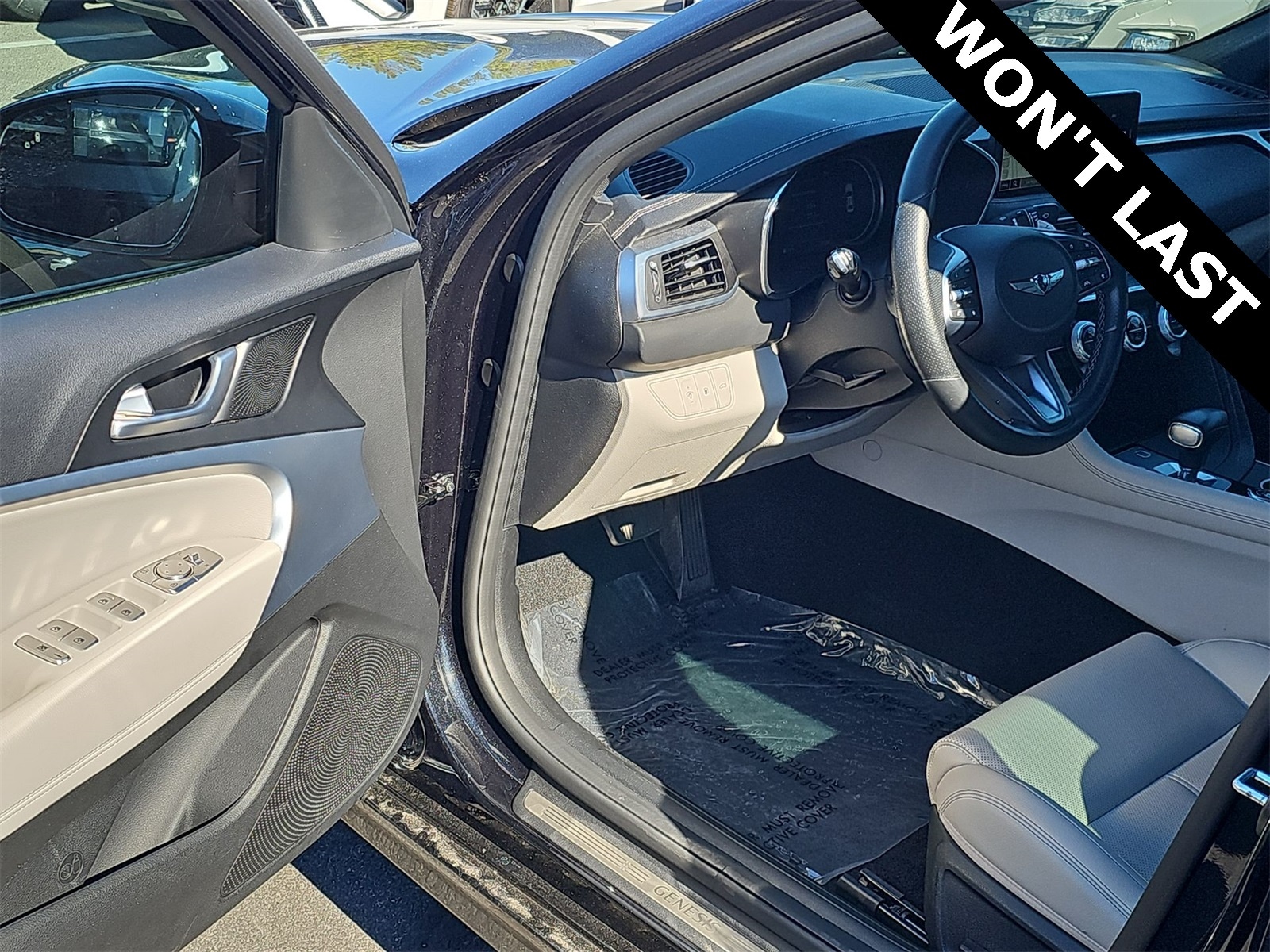 Thumbnail: 2023 Genesis G70 - 10