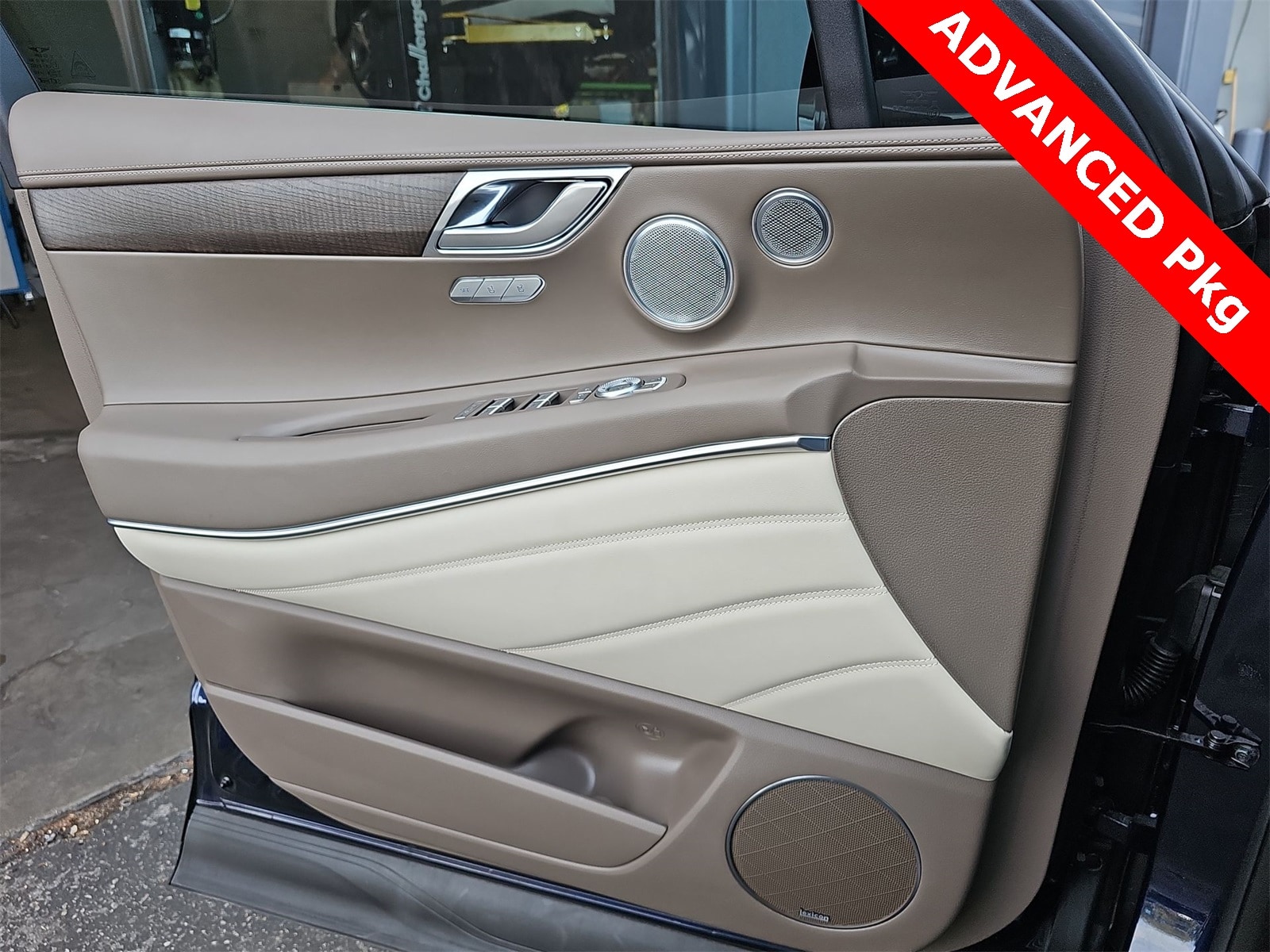 Thumbnail: 2024 Genesis GV80 - 28