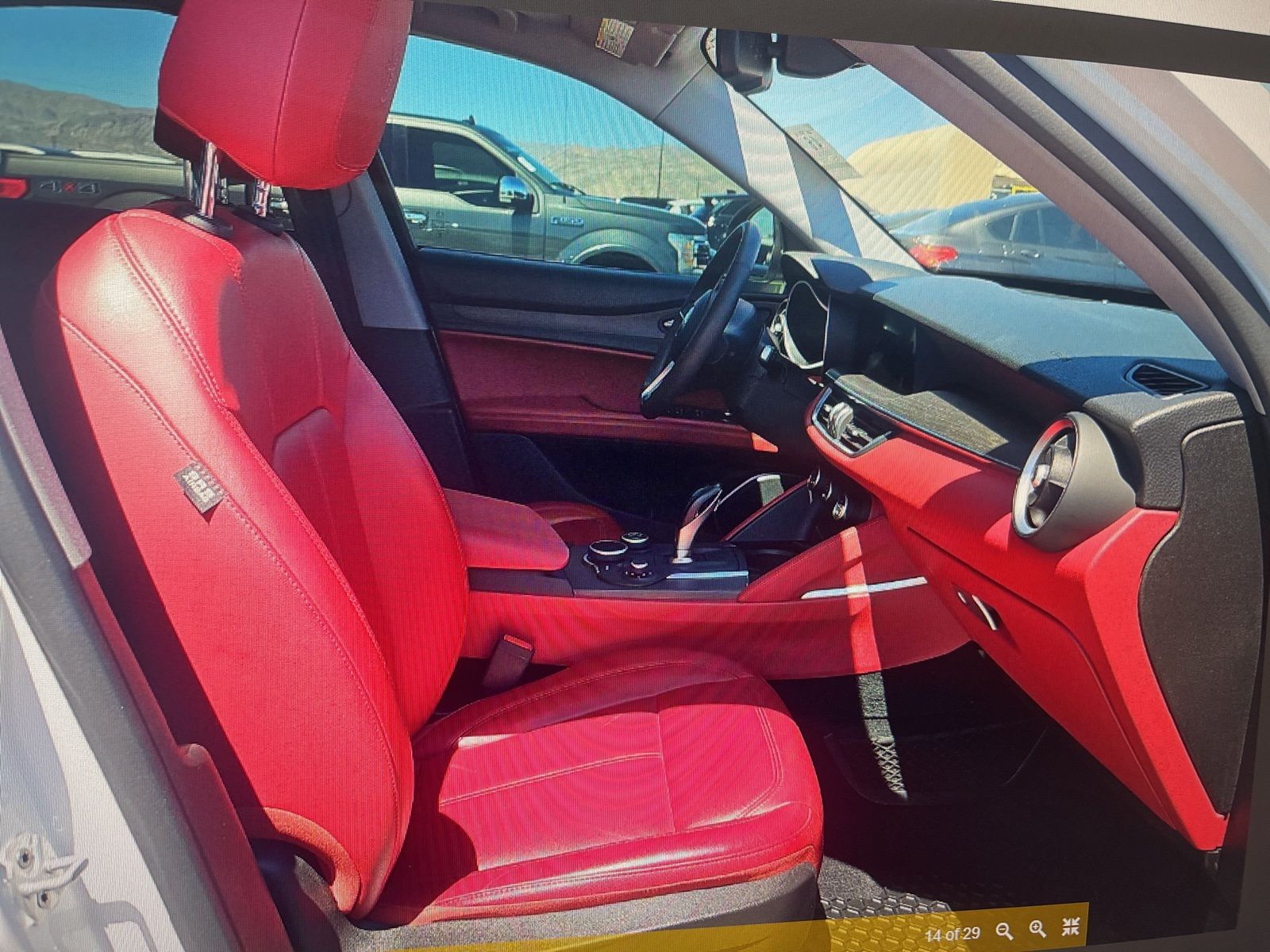 Thumbnail: 2019 Alfa Romeo Stelvio - 10