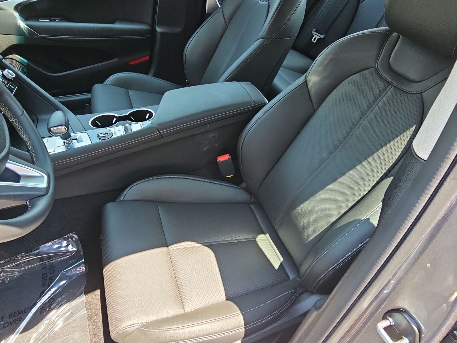 Thumbnail: 2025 Genesis G70 - 16