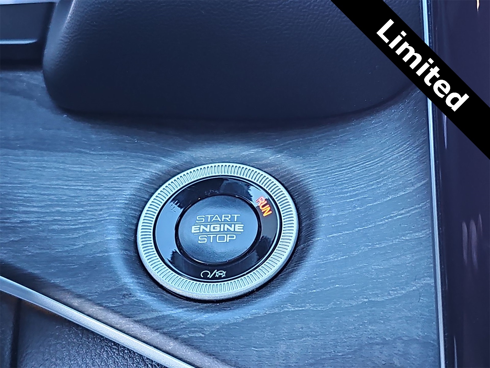 Thumbnail: 2025 Jeep Grand Cherokee - 24