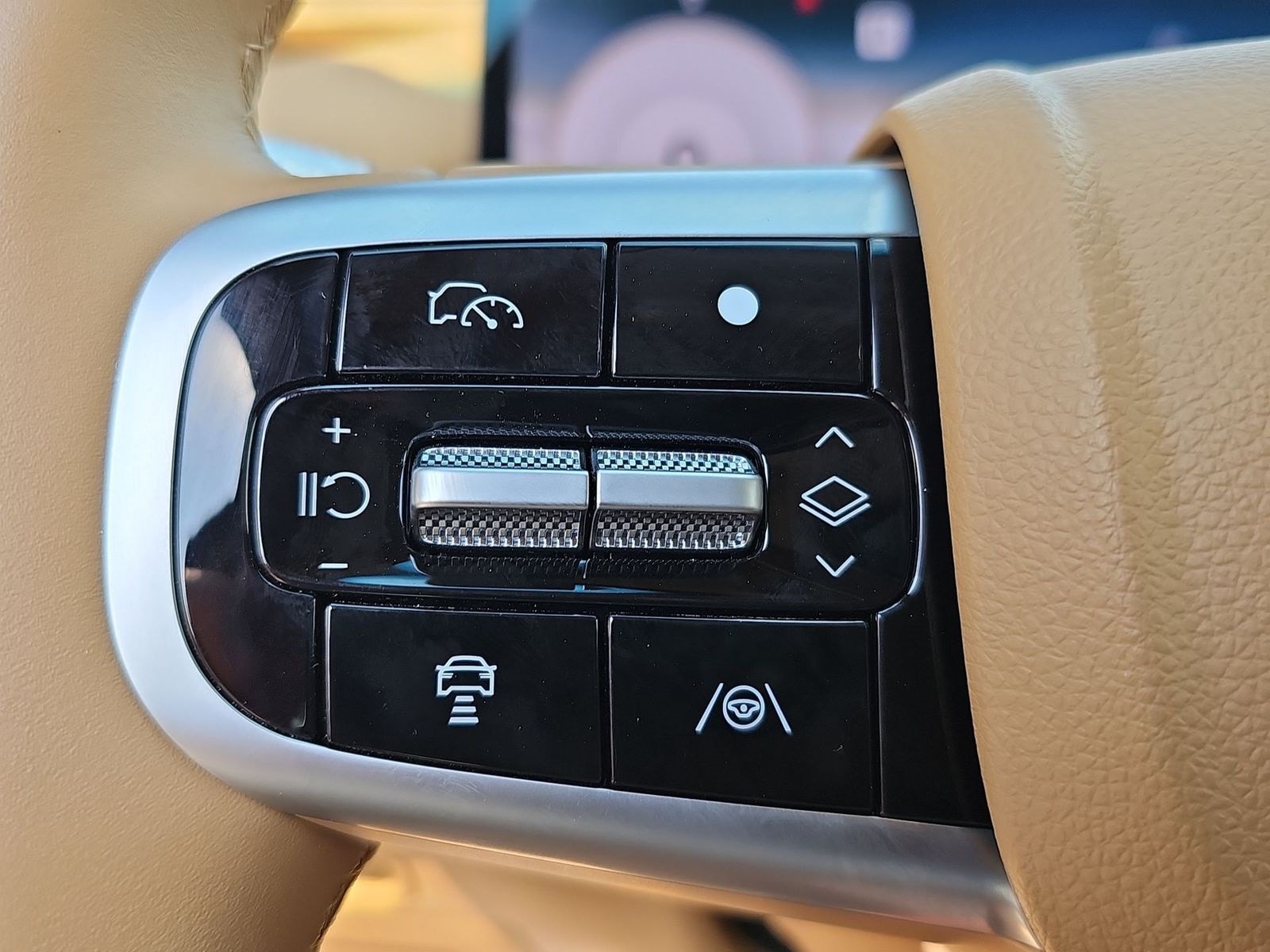 Thumbnail: 2025 Genesis G80 - 29
