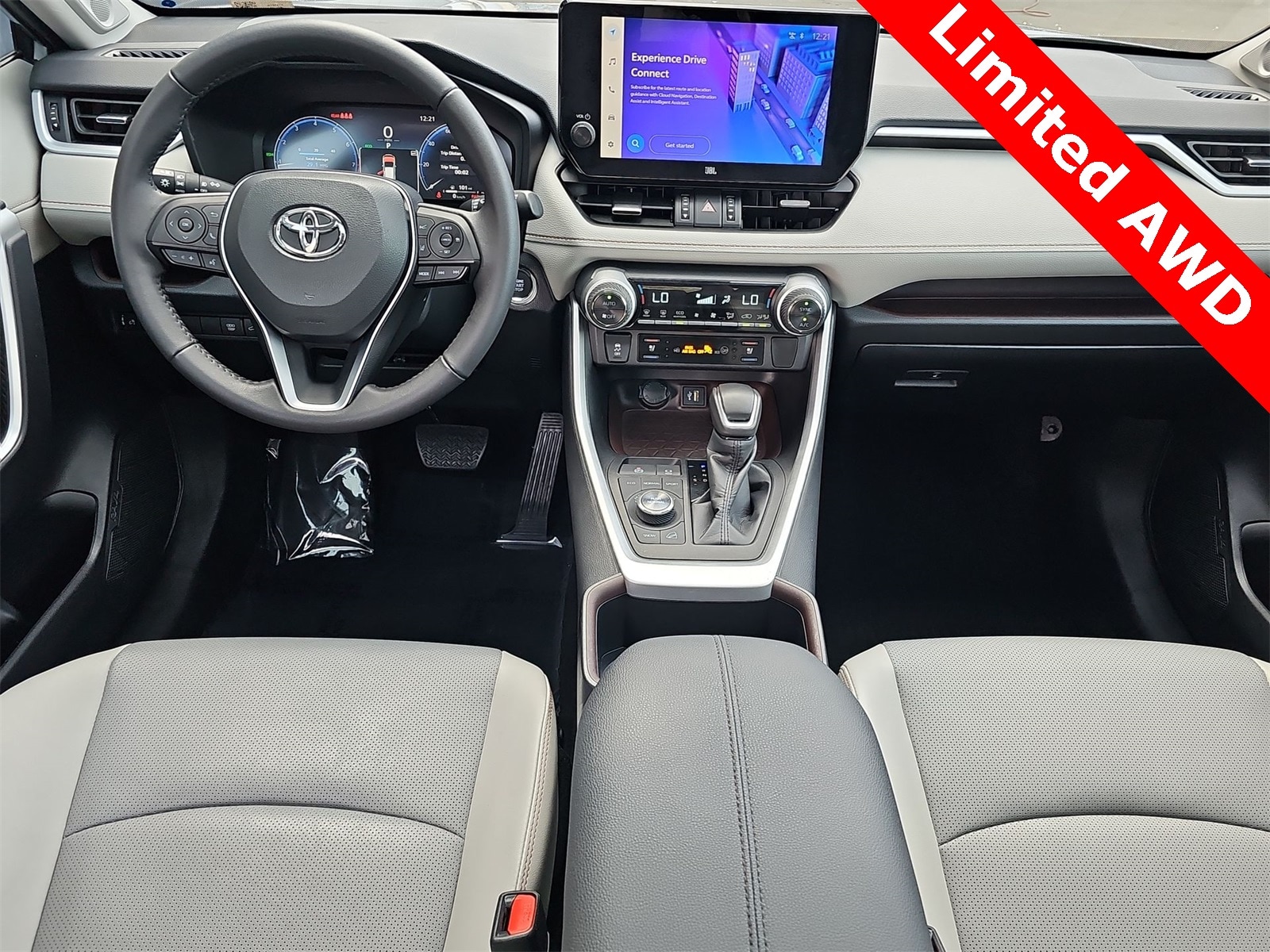 Thumbnail: 2024 Toyota RAV4 - 8