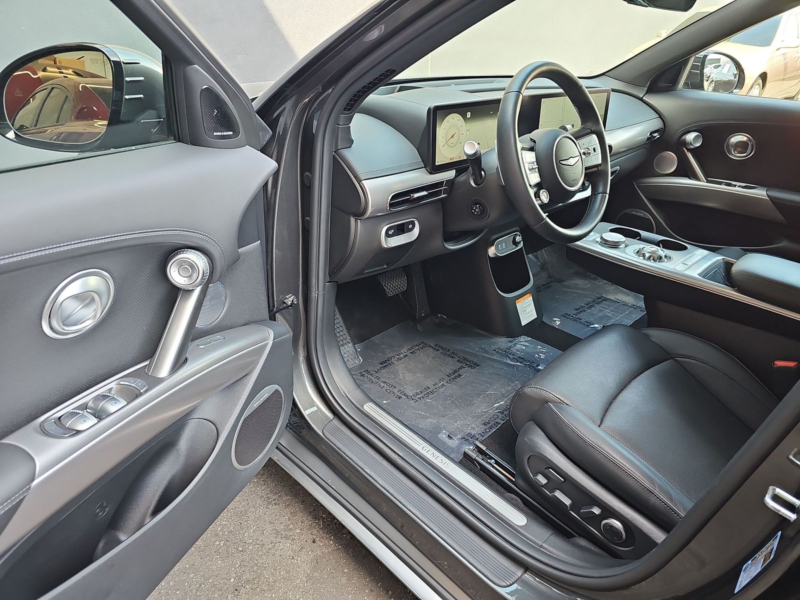 Thumbnail: 2025 Genesis GV60 - 10