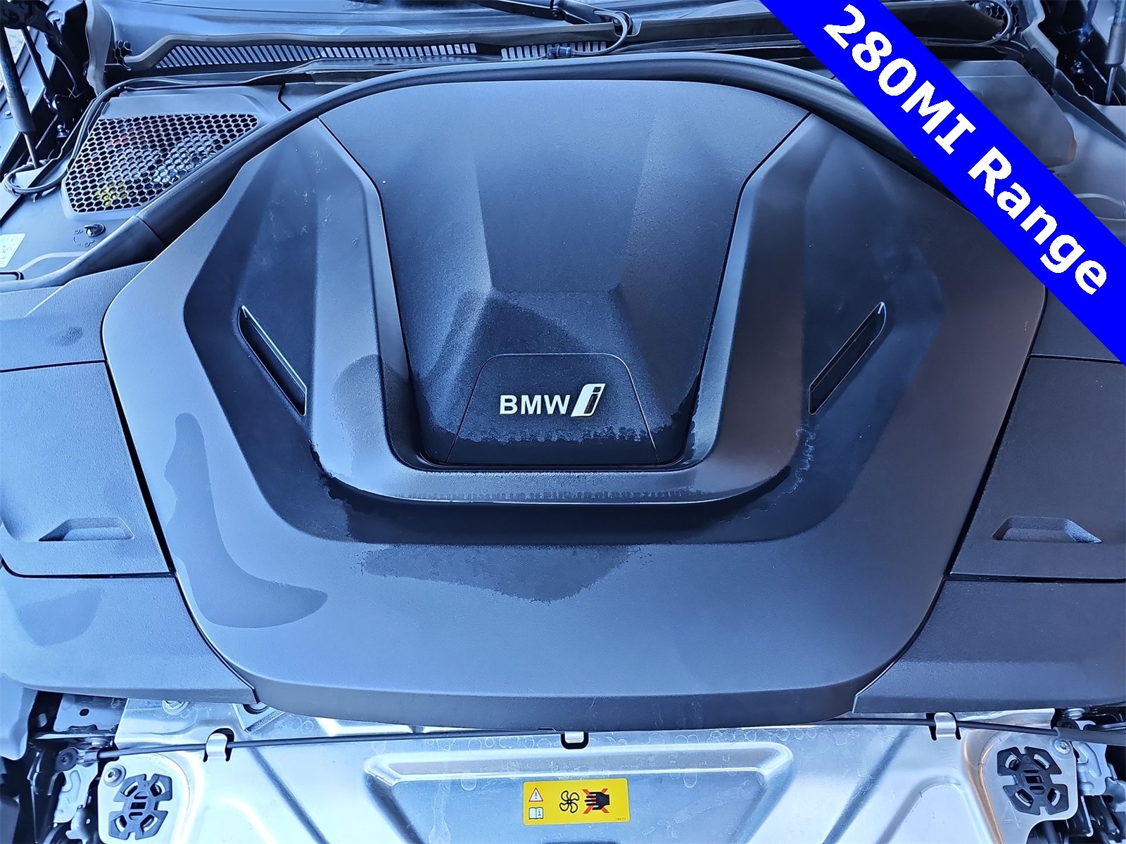 Thumbnail: 2022 BMW i4 - 13