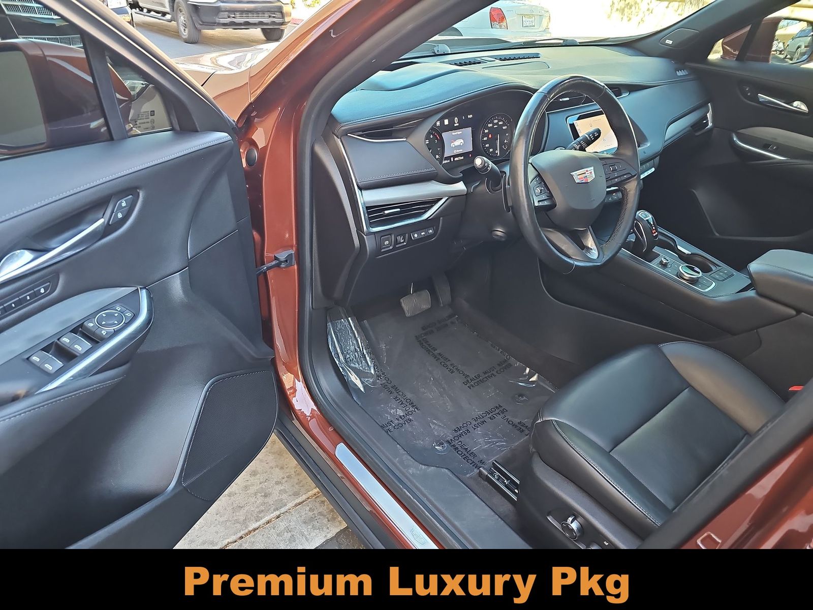 Thumbnail: 2019 Cadillac XT4 - 10