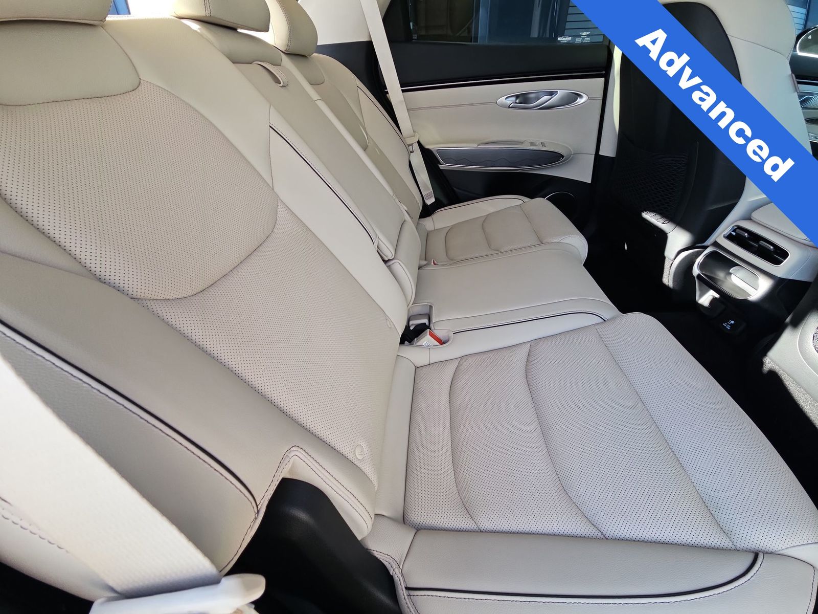 Thumbnail: 2025 Genesis GV70 - 17