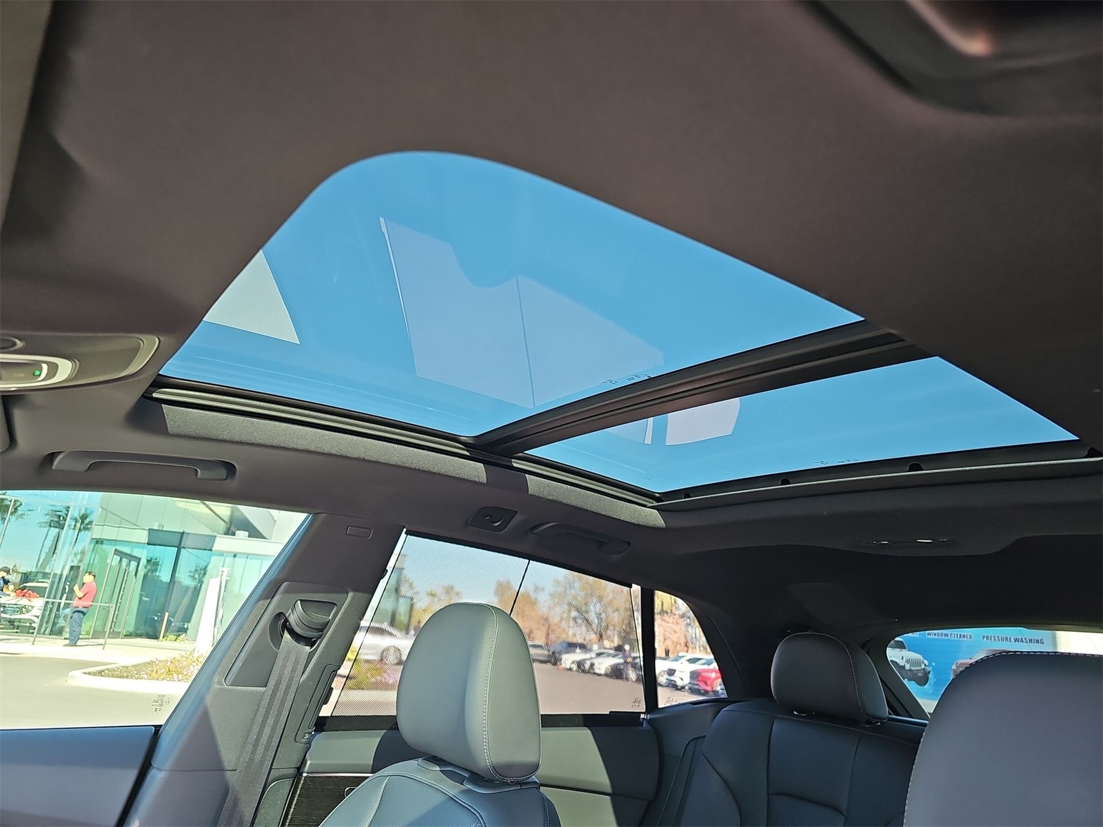 Thumbnail: 2025 Audi Q8 - 29