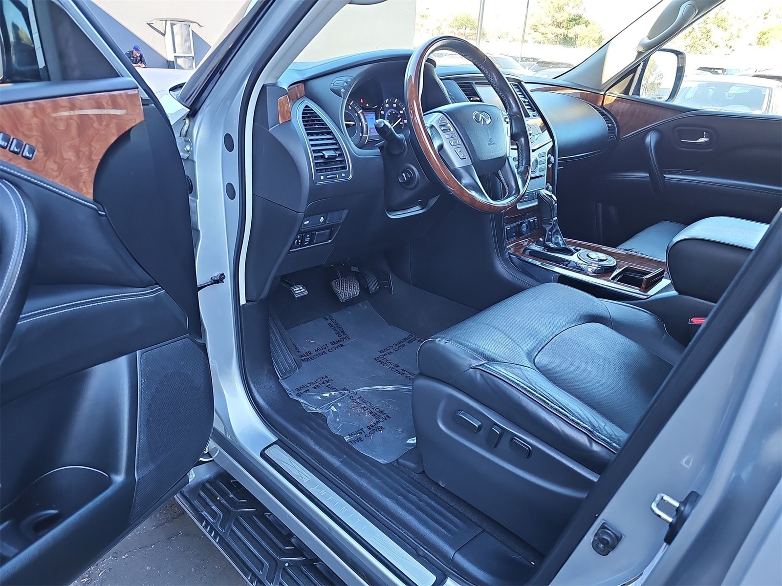 Thumbnail: 2019 INFINITI QX80 - 10