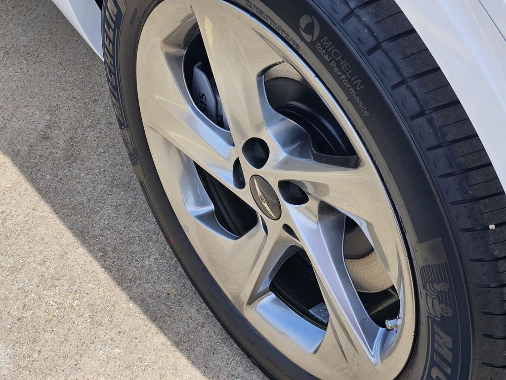 2026 GENESIS GV70 Standard - Photo 8