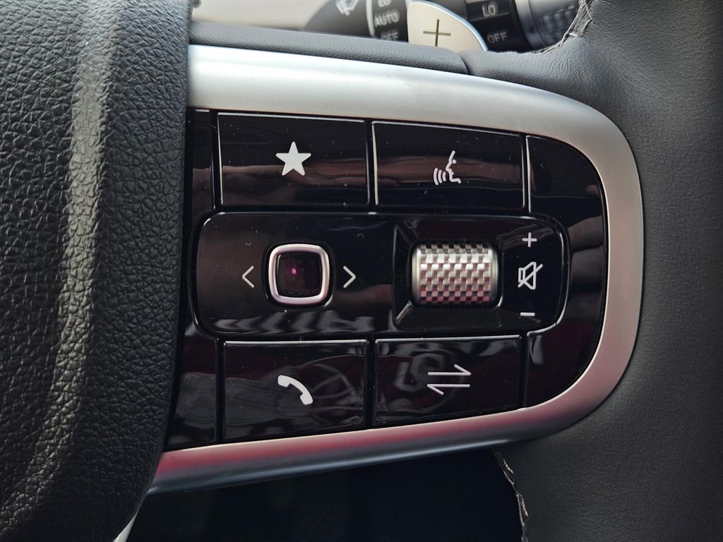 2026 GENESIS GV70 Standard - Photo 19