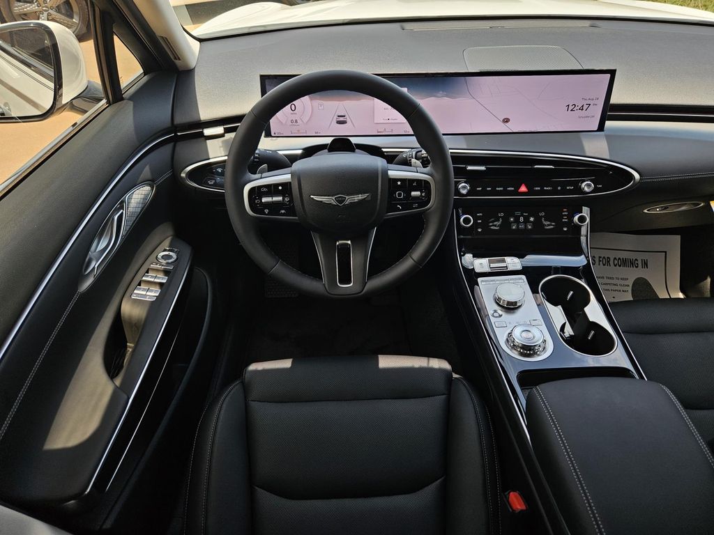 2026 GENESIS GV70 Standard - Photo 9