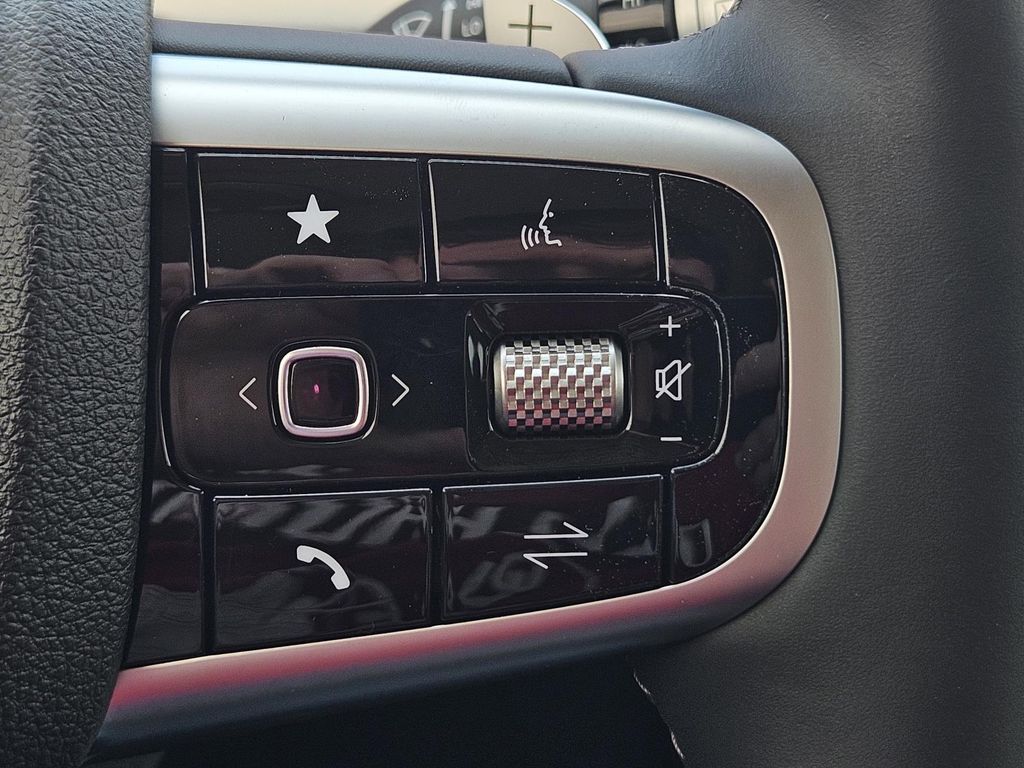 2026 GENESIS GV70 Standard - Photo 19