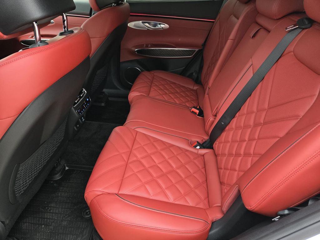 2026 GENESIS GV70 Sport Prestige - Photo 17