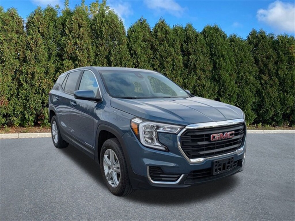 Used 2024 GMC Terrain SLE SUV