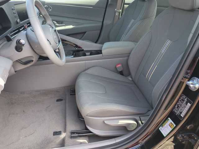 2026 Hyundai Elantra SEL - Photo 12