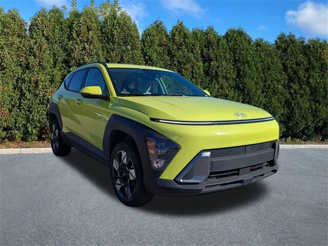 2025 Hyundai Kona SEL photo 3