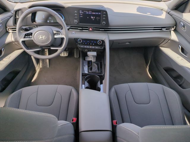 2026 Hyundai Elantra SEL - Photo 14