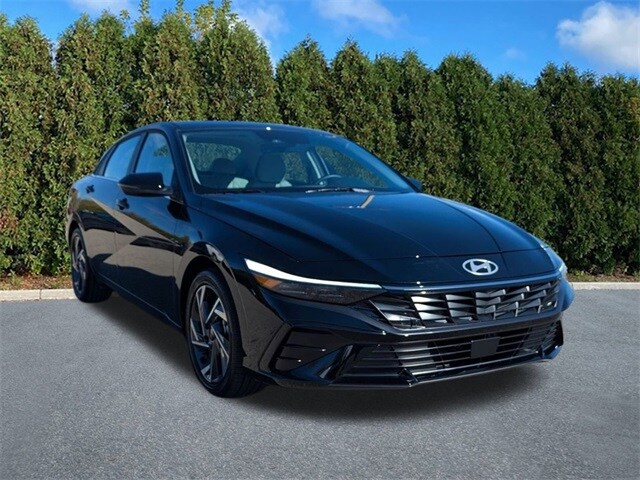 2025 Hyundai Elantra Hybrid Limited photo 3