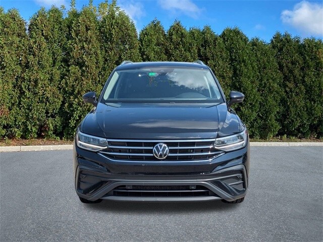 2022 Volkswagen Tiguan SE photo 2