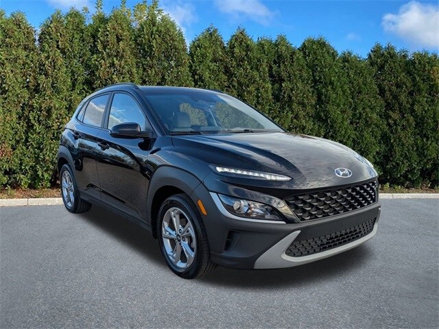 2022 Hyundai Kona SEL photo 3