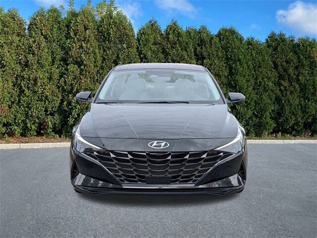 2023 Hyundai Elantra Limited photo 2