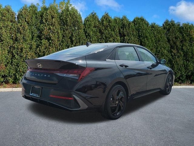 2026 Hyundai Elantra SEL - Photo 4