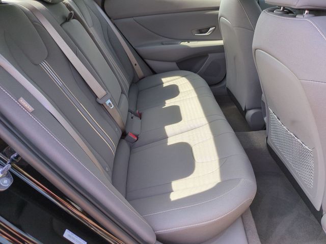 2026 Hyundai Elantra SEL - Photo 17