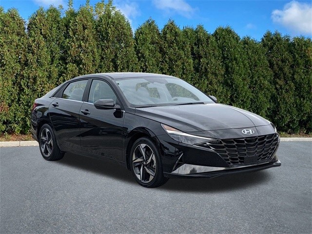 2023 Hyundai Elantra Limited photo 3