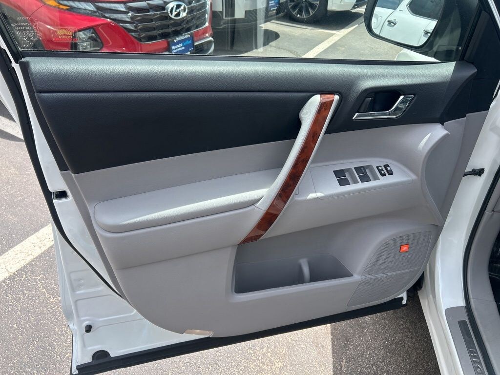 Used 2011 Toyota Highlander Limited V6 SUV