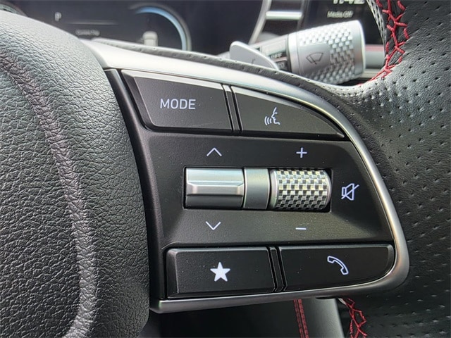 2025 GENESIS G70 Sport Advanced - Photo 13