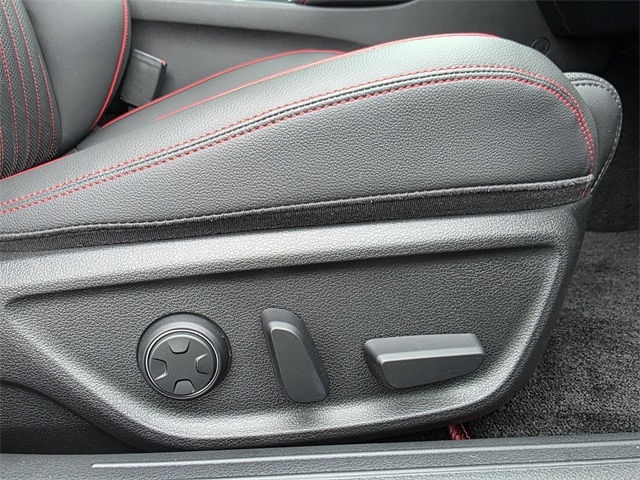 2025 GENESIS G70 Sport Advanced - Photo 28