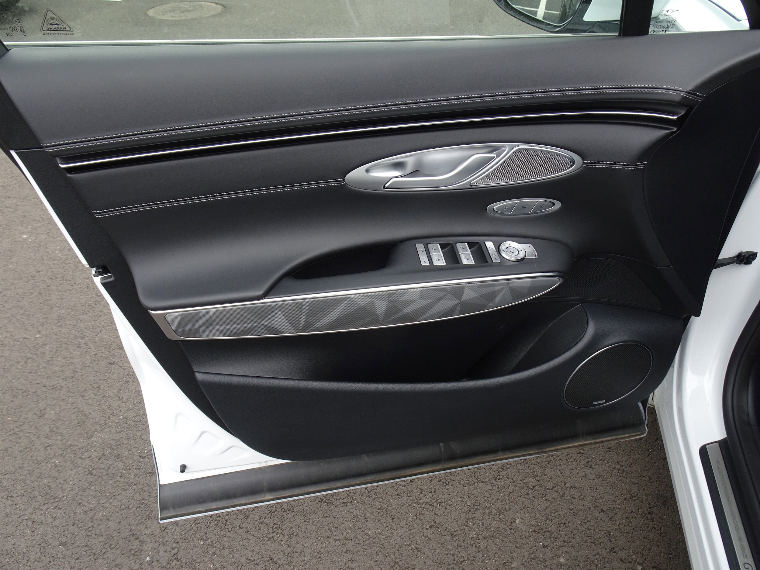 2025 GENESIS GV70 Sport - Photo 9