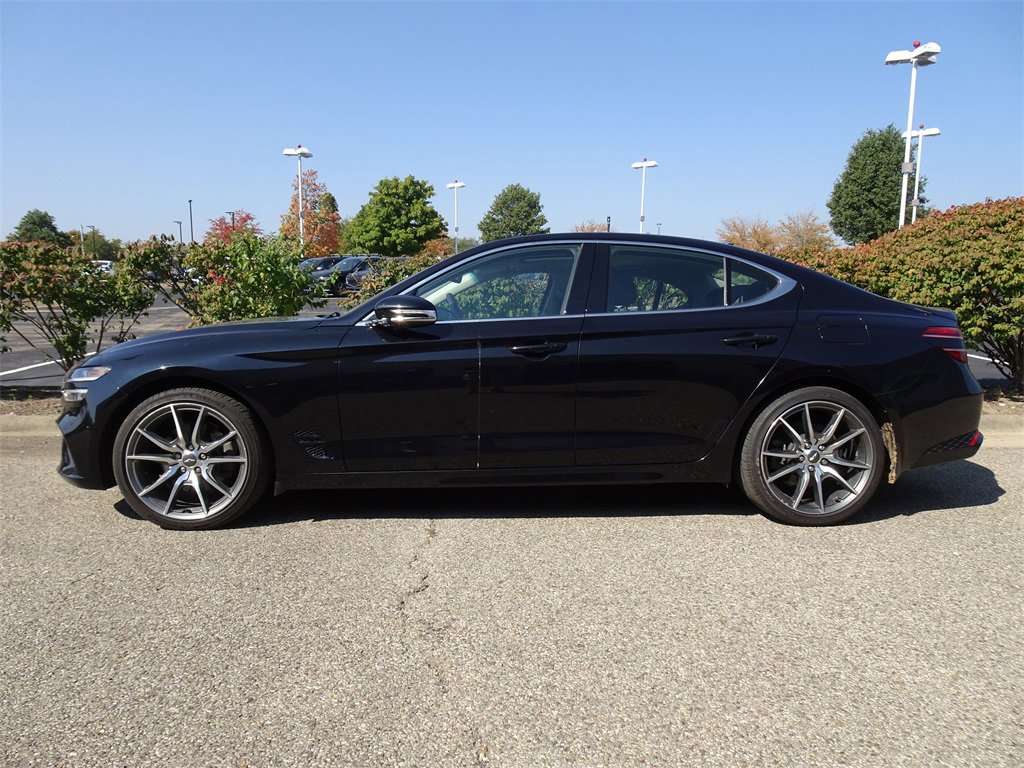 2022 Genesis G70 2.0T Prestige photo 3