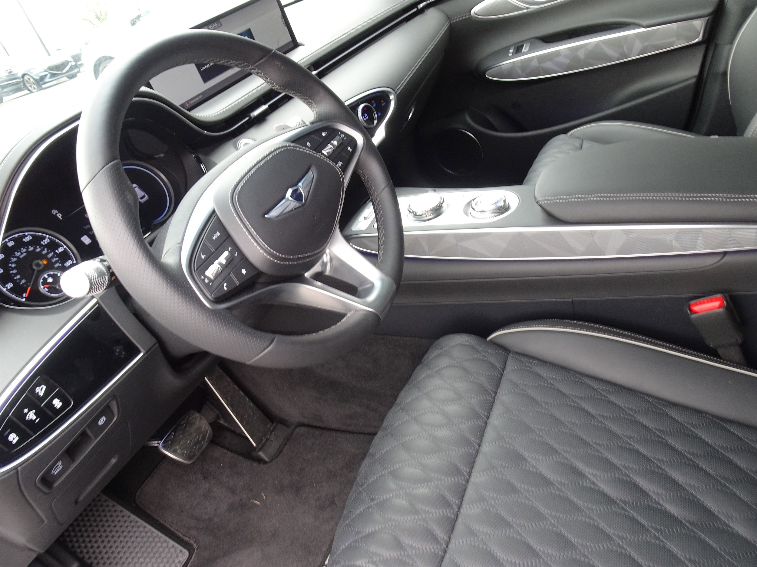 2025 GENESIS GV70 Sport - Photo 13